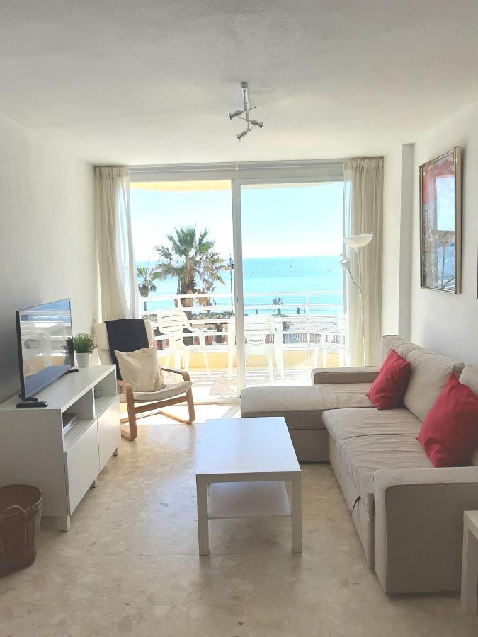 Front Beach&swimmingpool In Costa Appartement